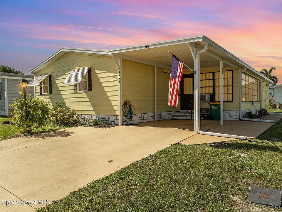 1st image of 707 Oleander Cir