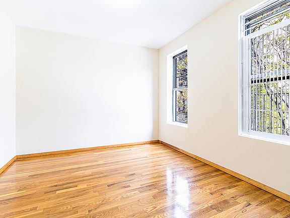 2nd image of 565 W 173rd St #60