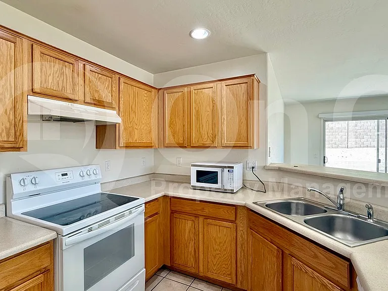 22932 W Morning Glory St — Photo 5