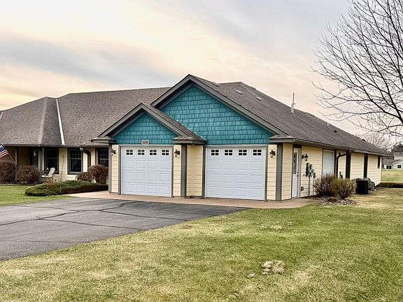 3rd image of 2015 Highland Cir E