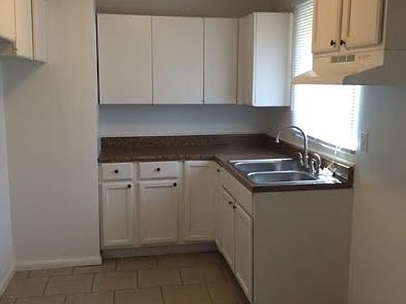 2nd image of 5329 E 43rd St