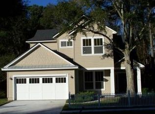 751 Paradise Ln, Atlantic Beach, FL 32233