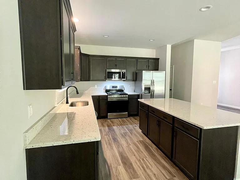 39058 Forestwood Ave — Photo 9