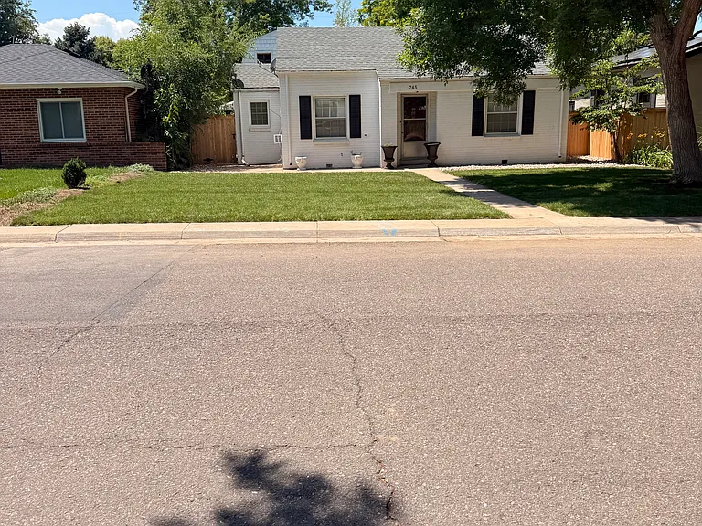 745 N Cherry St — Photo 25