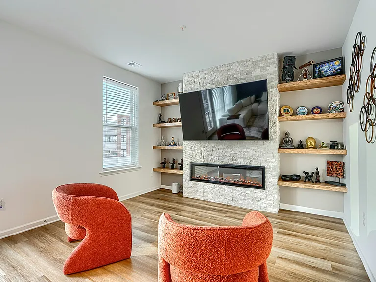 2596 Neabsco Common Pl — Photo 2