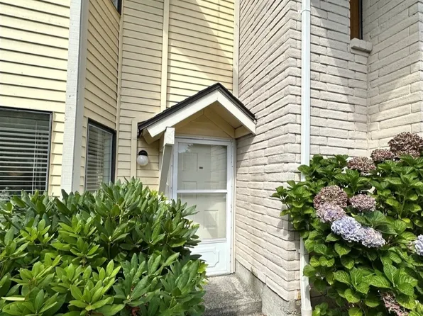 5959 S 12th St APT 133, Tacoma, WA 98465