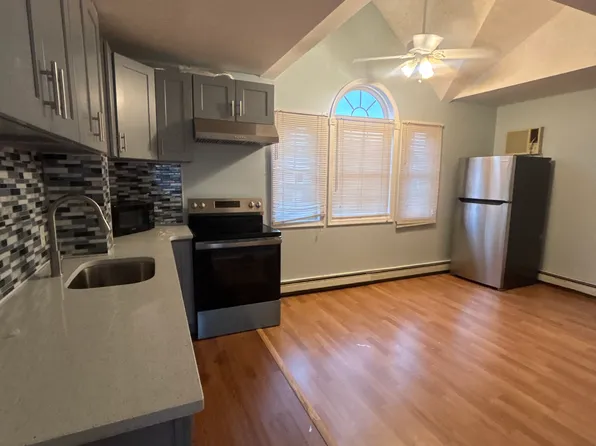 (undisclosed Address), Levittown, NY 11756
