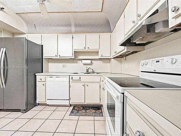2nd image of 3850 Washington St APT 808