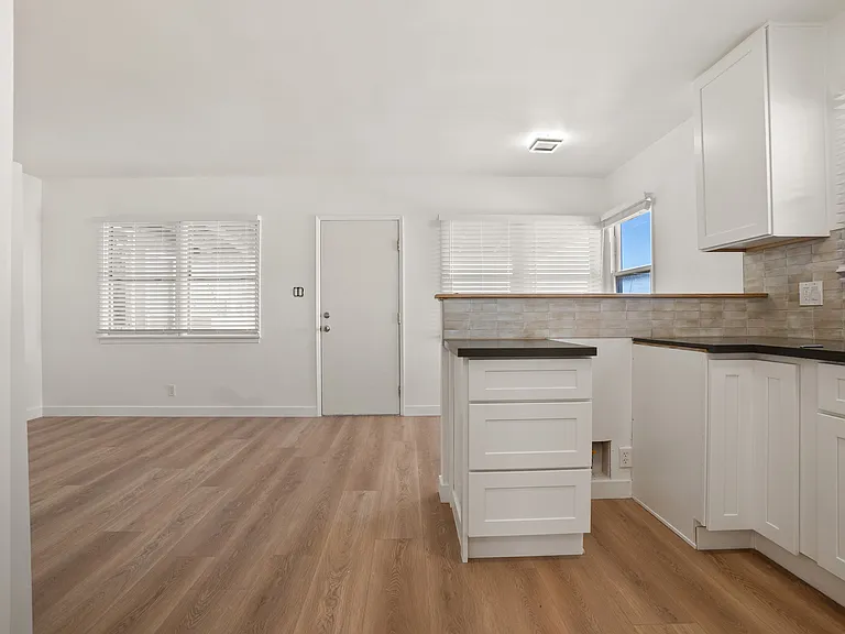 2540 Hermosa Ave — Photo 10