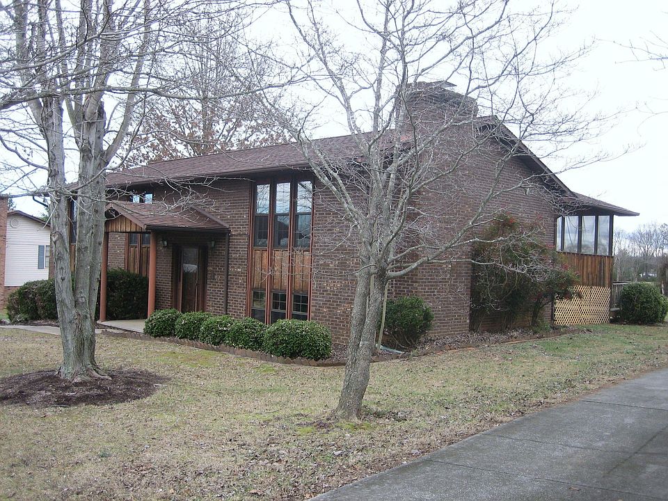 1st image of 506 Deerfield Cir