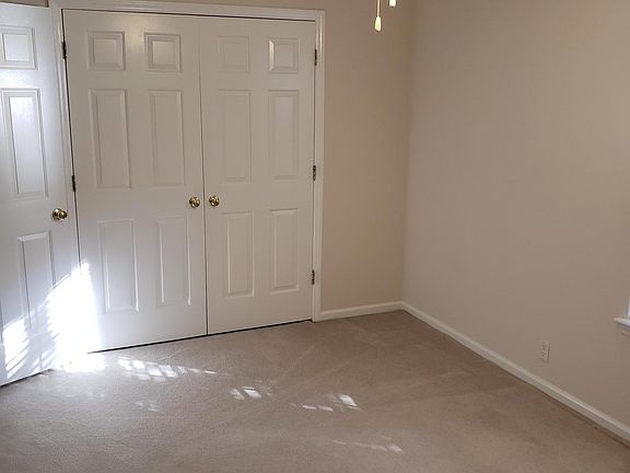 5th image of 219 Cape Point Ln
