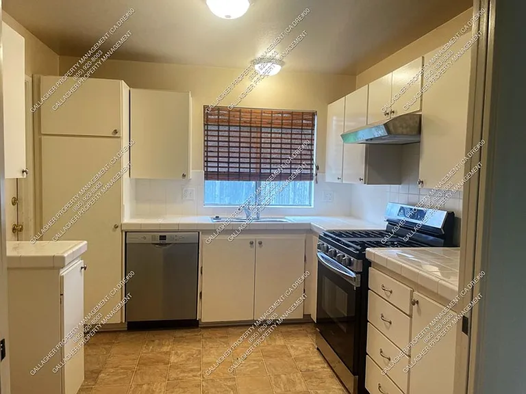 235 Calle Serrento — Photo 4
