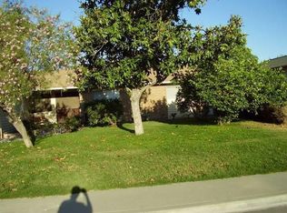451 W Burlwood Ln, Lemoore, CA 93245