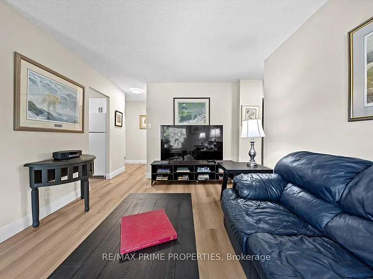 158 McArthur Ave #209 — Photo 13