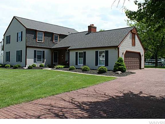2nd image of 400 Riverview Dr