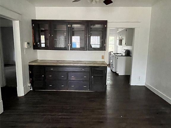 4th image of 523 W 16th St