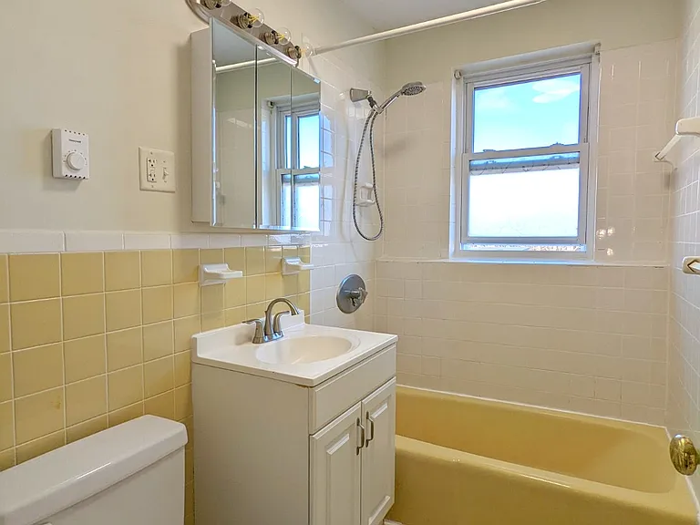 402 Highland Ave #20 — Photo 9
