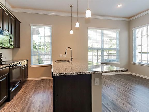 5th image of 2974 Dantin St