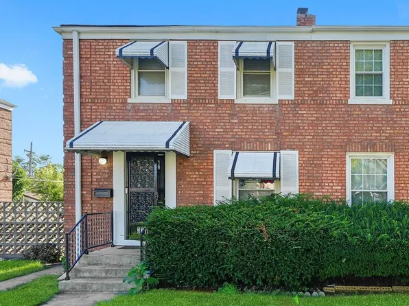 327 Geneva Ave, Bellwood, IL 60104