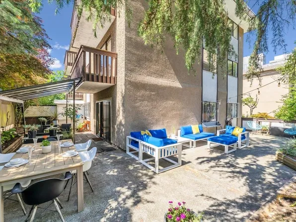 120 E 4th St #201, North Vancouver, BC V7L 1H6