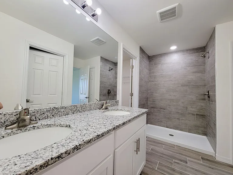 3100 NW 20th Ave — Photo 8