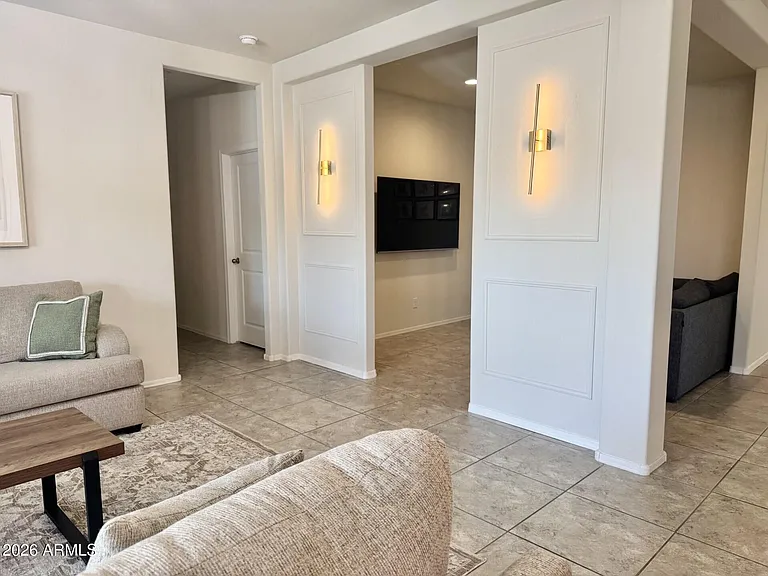 1090 W Beacon Dr — Photo 10