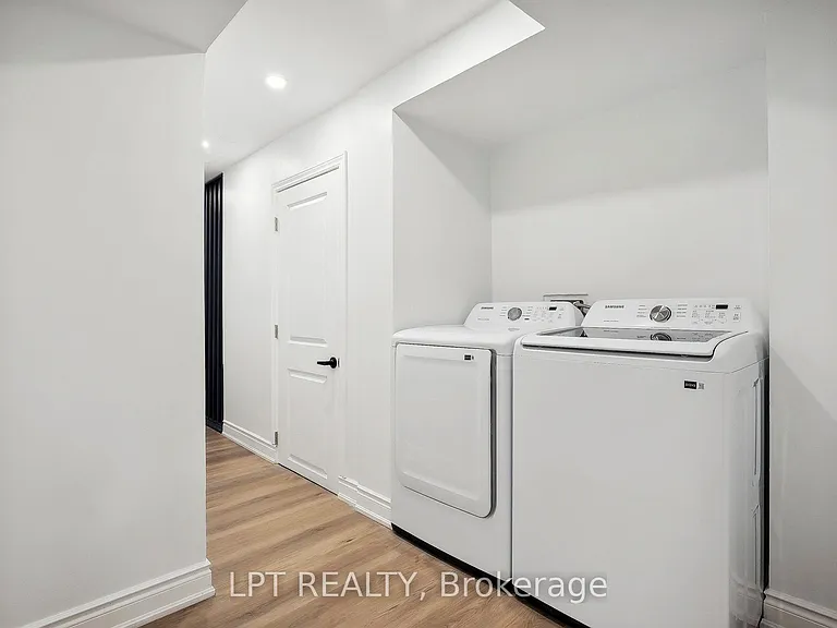 140 Springvalley Cres #LOWER — Photo 20
