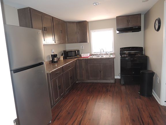ALL APPLIANCES INCLUDED WITH KITCHEN