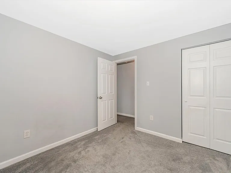 214 Ashfield Ct — Photo 27