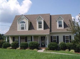 8198 W Pointe Dr, Talbott, TN 37877