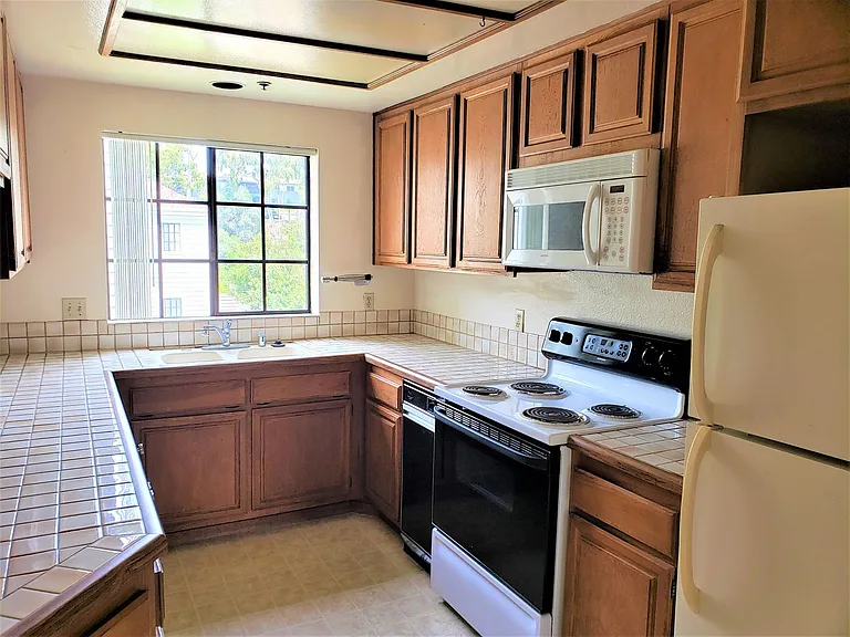 1950 Upas St #401 — Photo 4