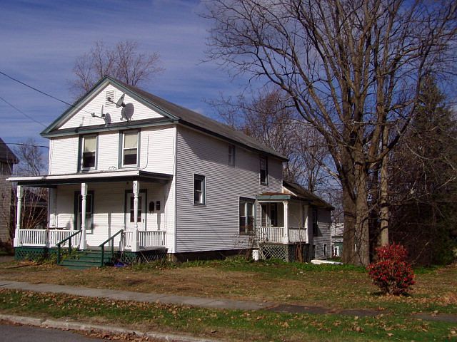 2nd image of 7 Jones St