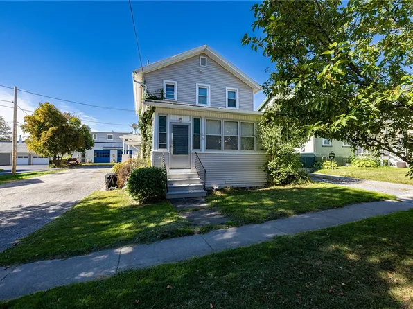 74 Pleasant St, Canandaigua, NY 14424