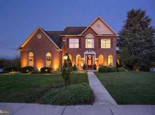 1077 Country Club Rd, Camp Hill, PA 17011