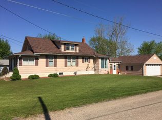 407 E Broadway St, What Cheer, IA 50268