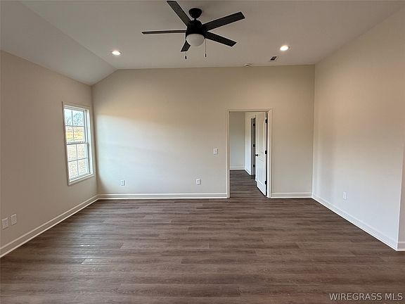 5th image of 405 Brandi Ave