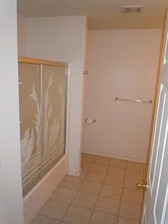 1907 Girard Blvd NE — Photo 21