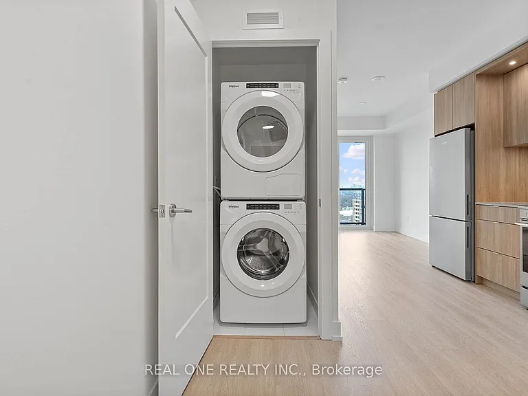 60 Central Park Dr #1602 — Photo 24