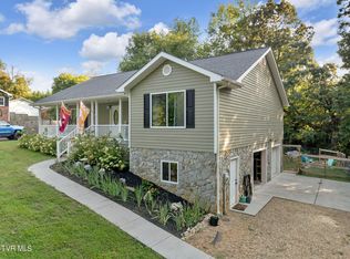 820 Redbud Dr, Greeneville, TN 37743