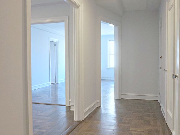 4th image of 698 W End Ave APT 12A