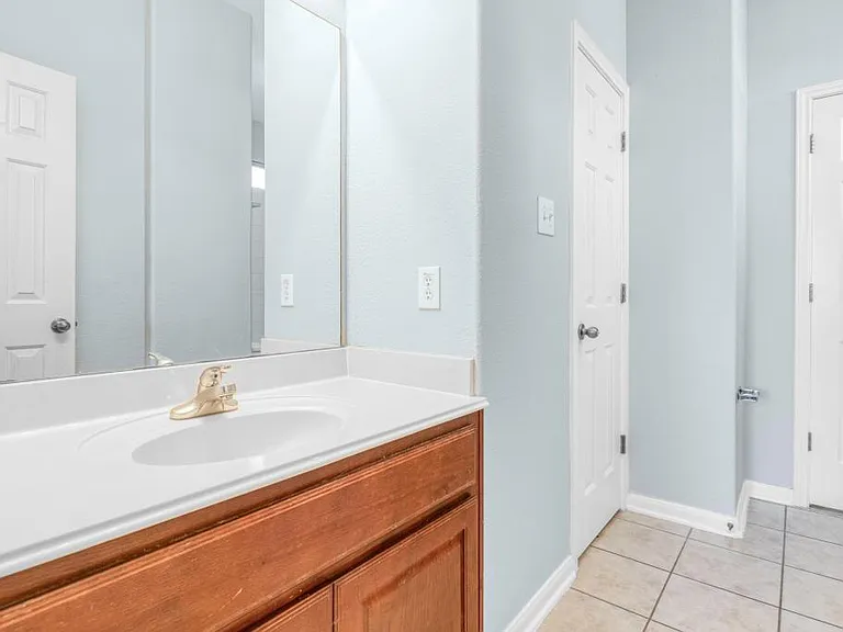 9116 Pedernales Rio — Photo 37