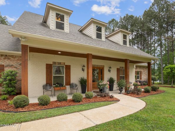 130 Pine Lake Cv, Flora, MS 39071
