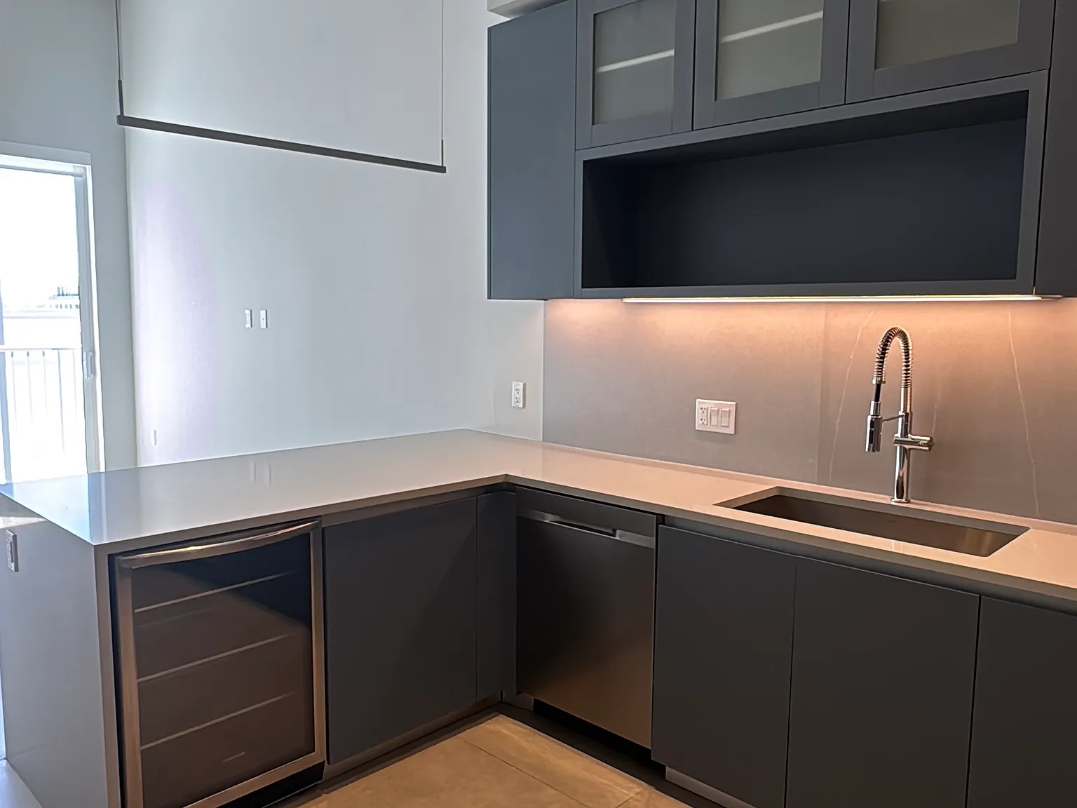 1 bed, 647 sqft, $2,450 — Photo 2