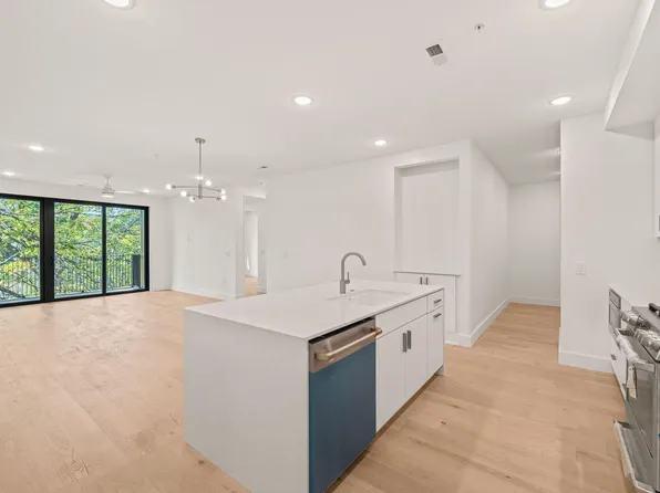 29 Enterprise St #203, Raleigh, NC 27607
