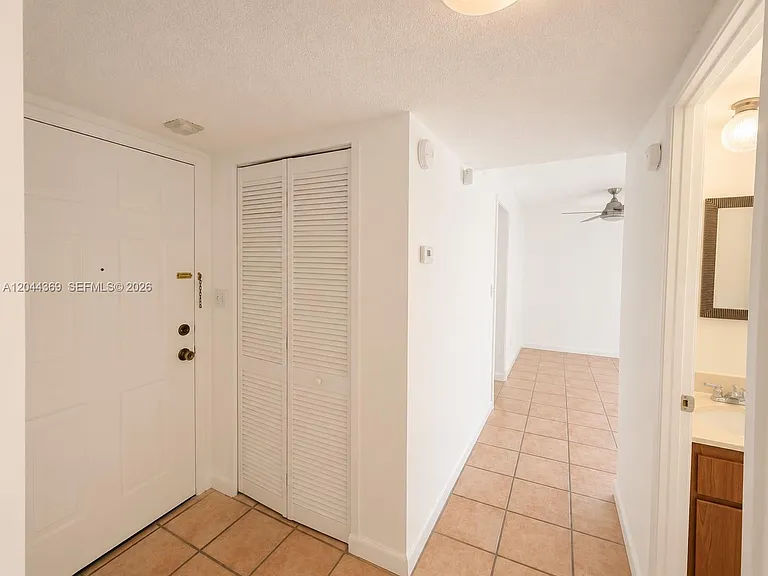 7705 SW 86th St #B-213 — Photo 5