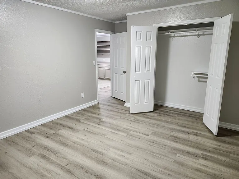 207 N 4th St #3 — Photo 5