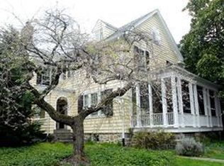 2712 36th St NW, Washington, DC 20007