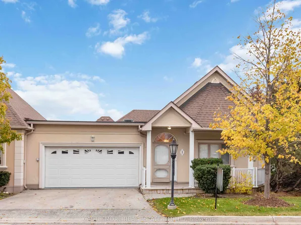 1 Ferndown Cres, Brampton, ON L6P 1C3