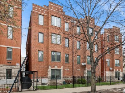 2336 W Harrison St APT 4, Chicago, IL, 60612