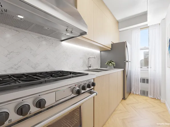 310 East 70th Street 10L image 2 of 11